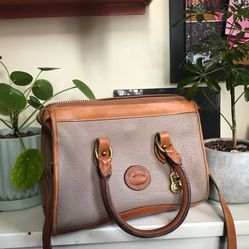 Dooney & Bourke Vintage Pale Lavender Satchel - Picture 2 of 13